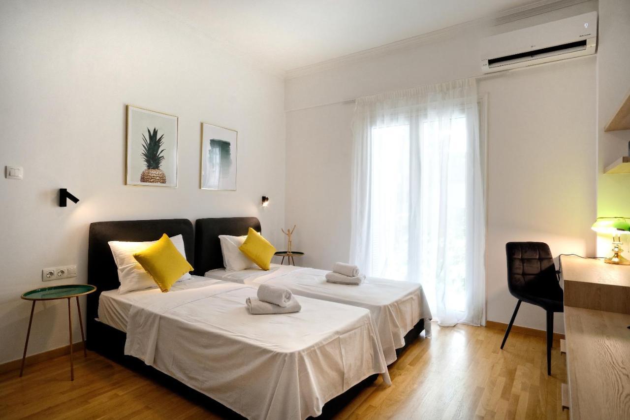 Elegant Big Apartment In Athens Center With Balcony Ngoại thất bức ảnh