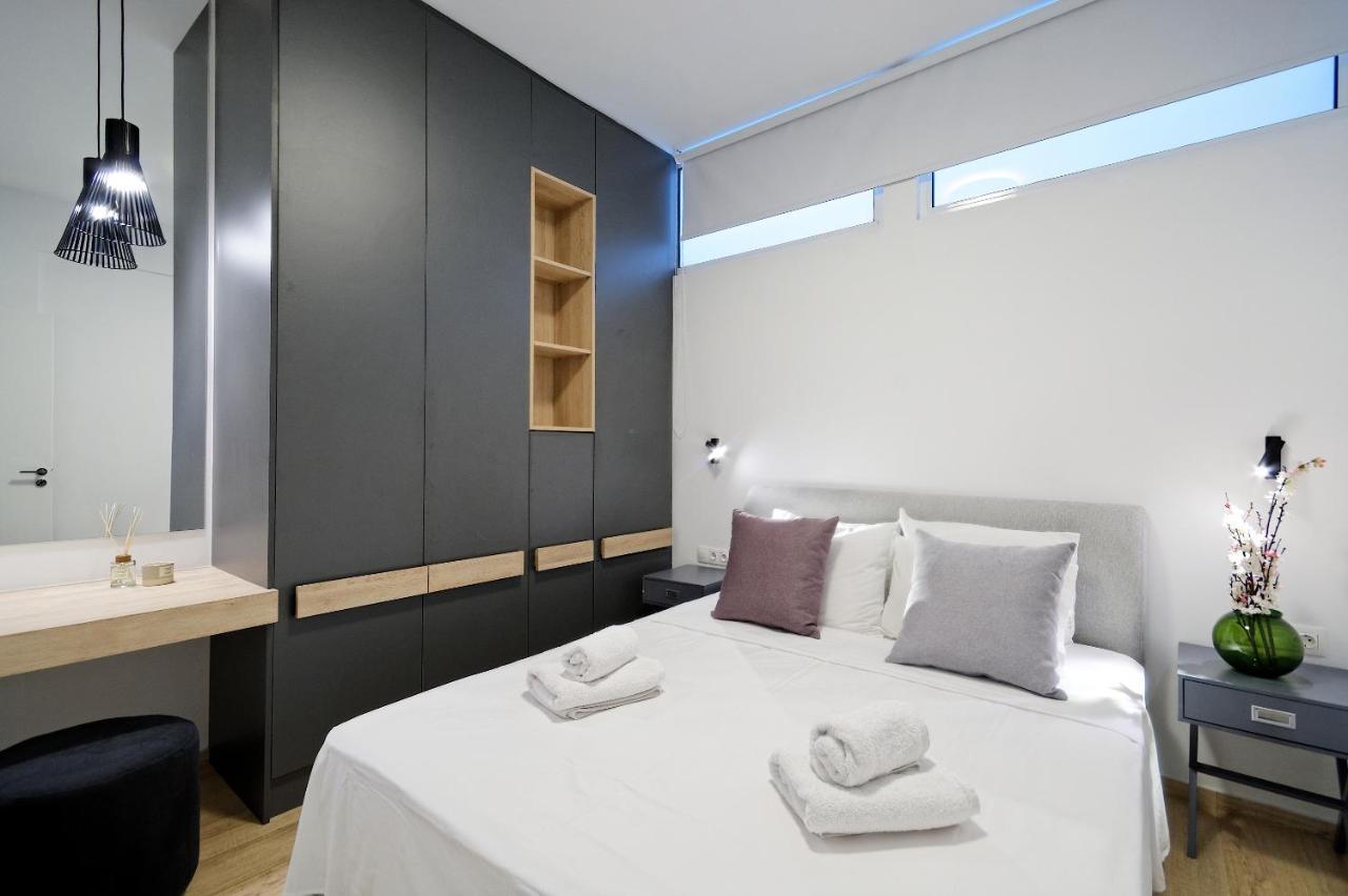 Elegant Big Apartment In Athens Center With Balcony Ngoại thất bức ảnh
