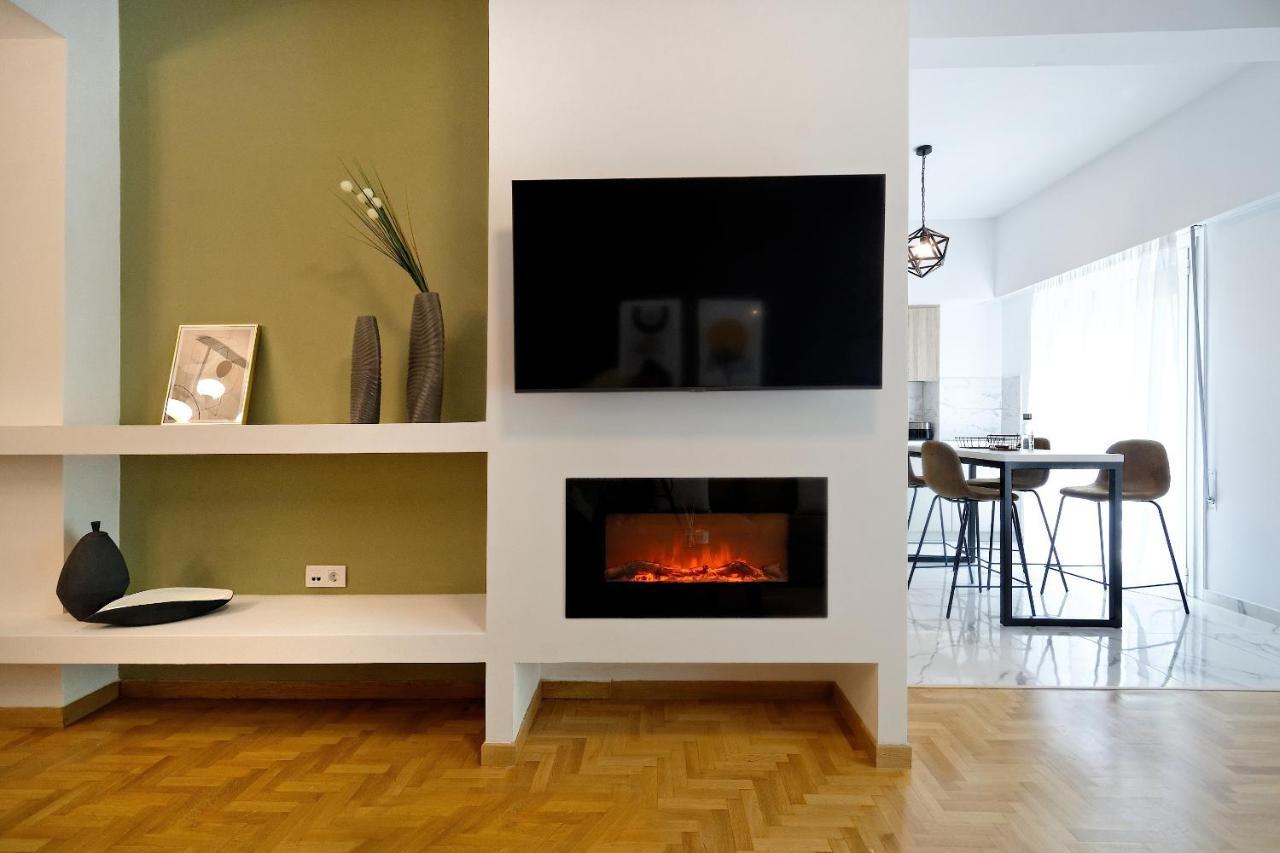 Elegant Big Apartment In Athens Center With Balcony Ngoại thất bức ảnh