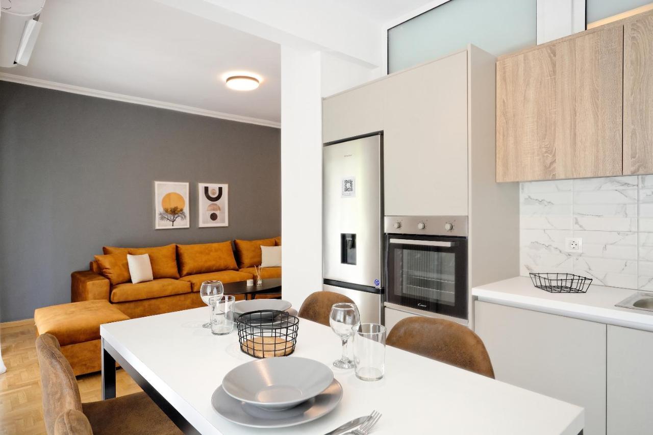 Elegant Big Apartment In Athens Center With Balcony Ngoại thất bức ảnh
