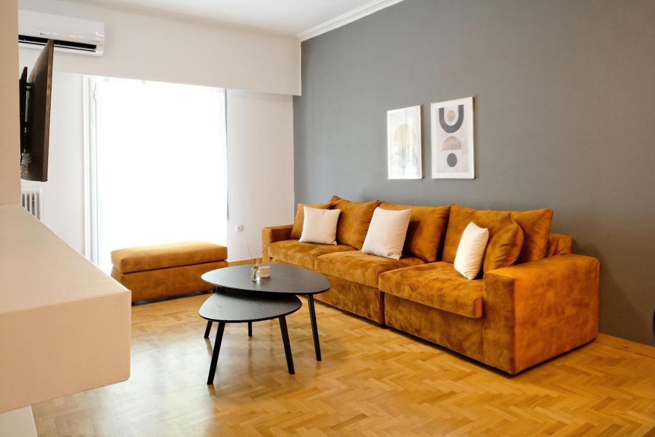 Elegant Big Apartment In Athens Center With Balcony Ngoại thất bức ảnh