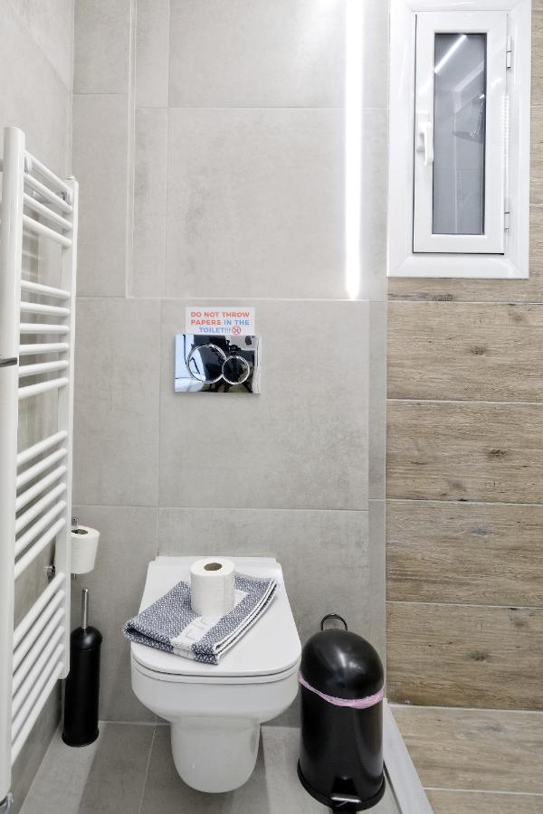 Elegant Big Apartment In Athens Center With Balcony Ngoại thất bức ảnh